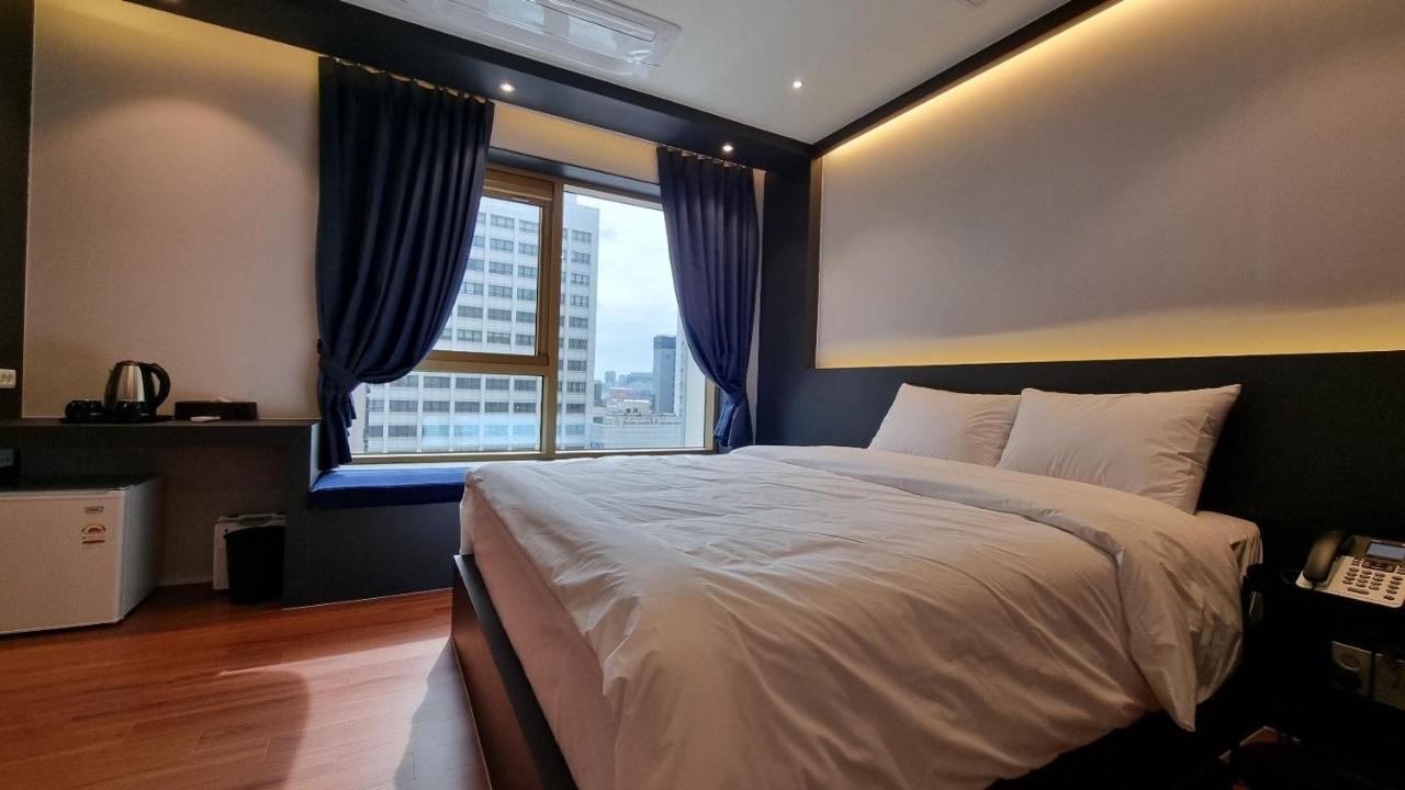 Gold Stone Hotel Пусан Екстериор снимка