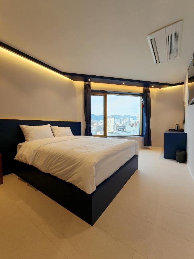Gold Stone Hotel Пусан Екстериор снимка