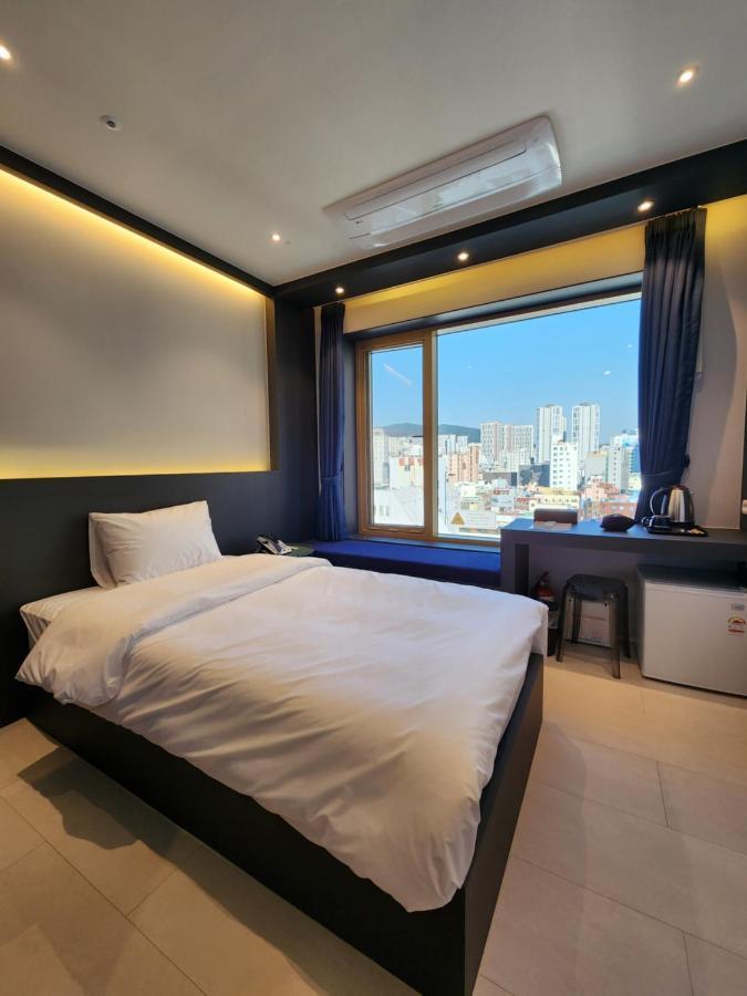 Gold Stone Hotel Пусан Екстериор снимка